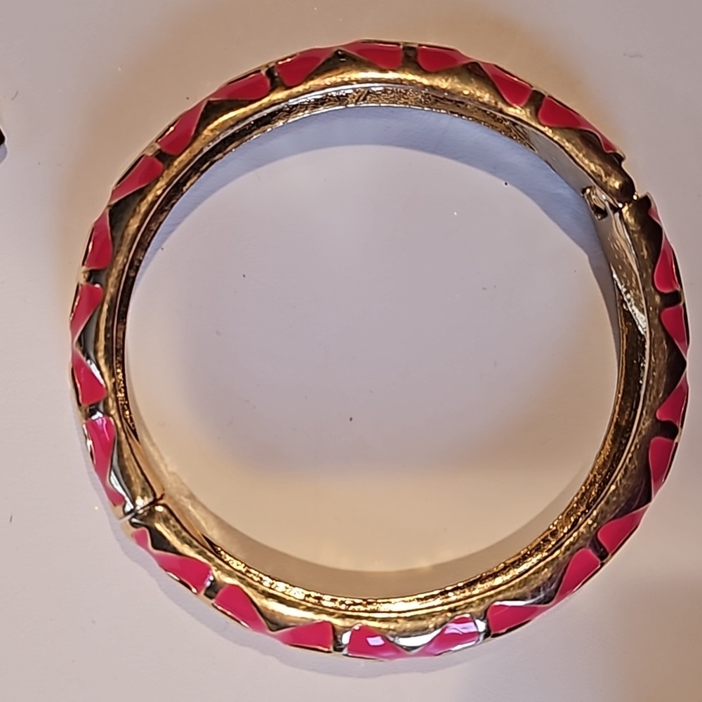 Barbie pink and silvertone clip earrings with rhinestones - Picture 4 of 5